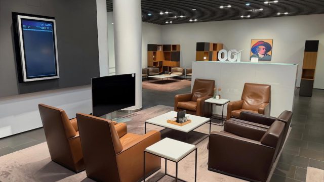 Experience Luxury: Exploring Frankfurt Airport's Exclusive Lounge